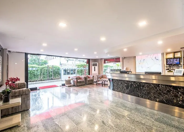 Roseate Ratchada Aparthotel 2*