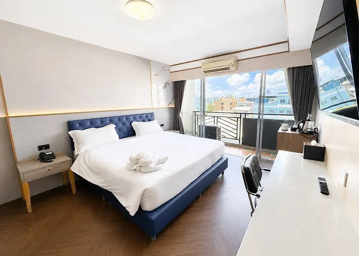 Roseate Ratchada Aparthotel 2*
