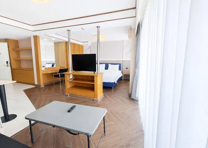 Roseate Ratchada Aparthotel