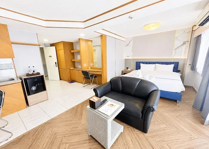 Roseate Ratchada Aparthotel